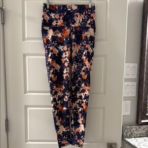 Extra High Rise Old Navy Floral Leggings - Navy, Orange, Cream